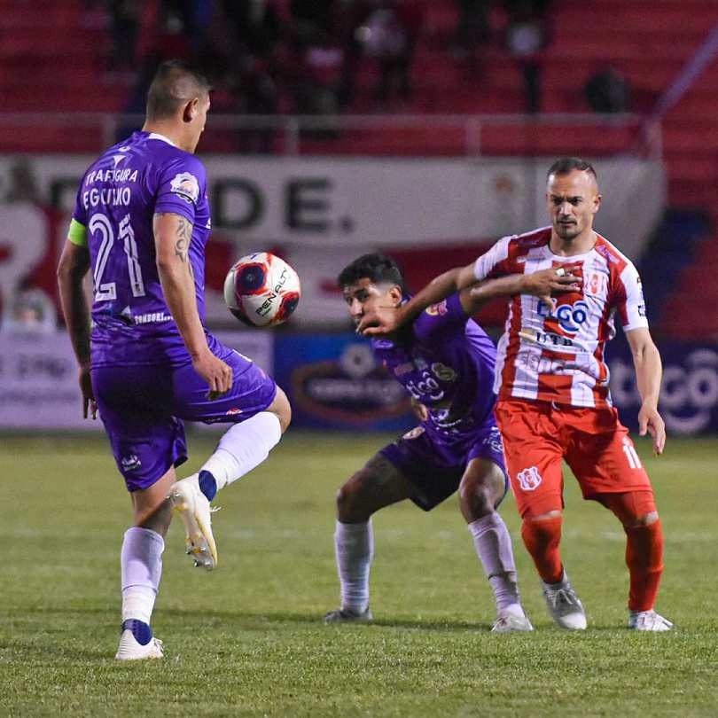 Real intento pero cayo en Sucre fruto de su ineficacia en la delantera