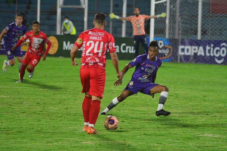 Real Potosí saco un empate en su visita a Real Tomayapo en Tarija