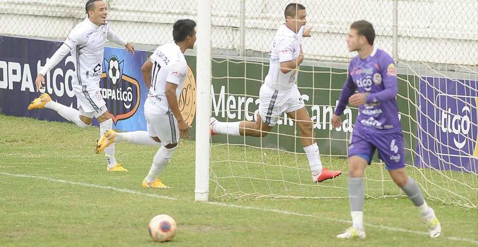 Dura derrota de Real Potosí en santa cruz