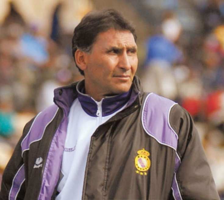 Ferrufino no va más como DT de Real Potosí