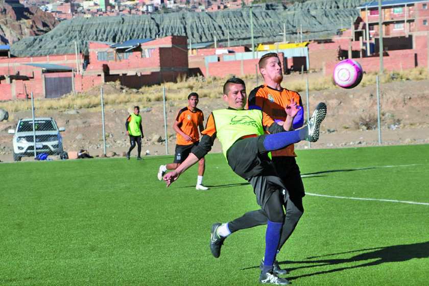 Real con Leguizamón y Sossa en ataque