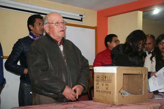 Real llama asamblea para elegir presidente 