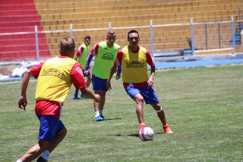 Christian Vargas será la novedad en el onceno lila que visitará a los verdolagas
