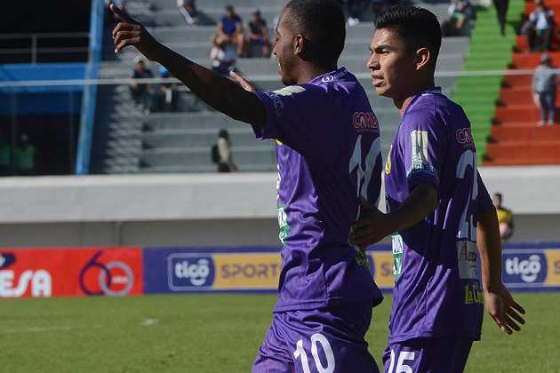 Real Potosí juega su último partido ante Royal Pari esta noche
