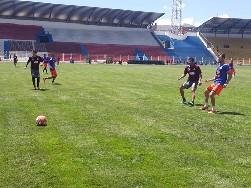 Real Potosí y Nacional Potosí empatan en partido amistoso