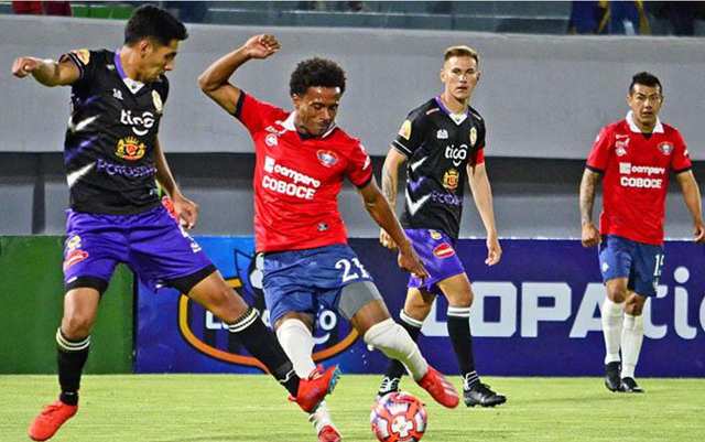 Real jugo mejor pero cayo ante Wilstermann