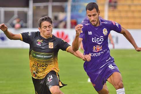 Real sube al puesto diez con una goleada